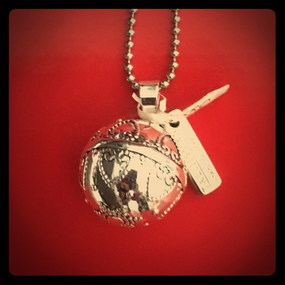 neckless, Harmony Bola